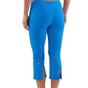LULULEMON ATHLETICA Gather & Crow Crop Size 4